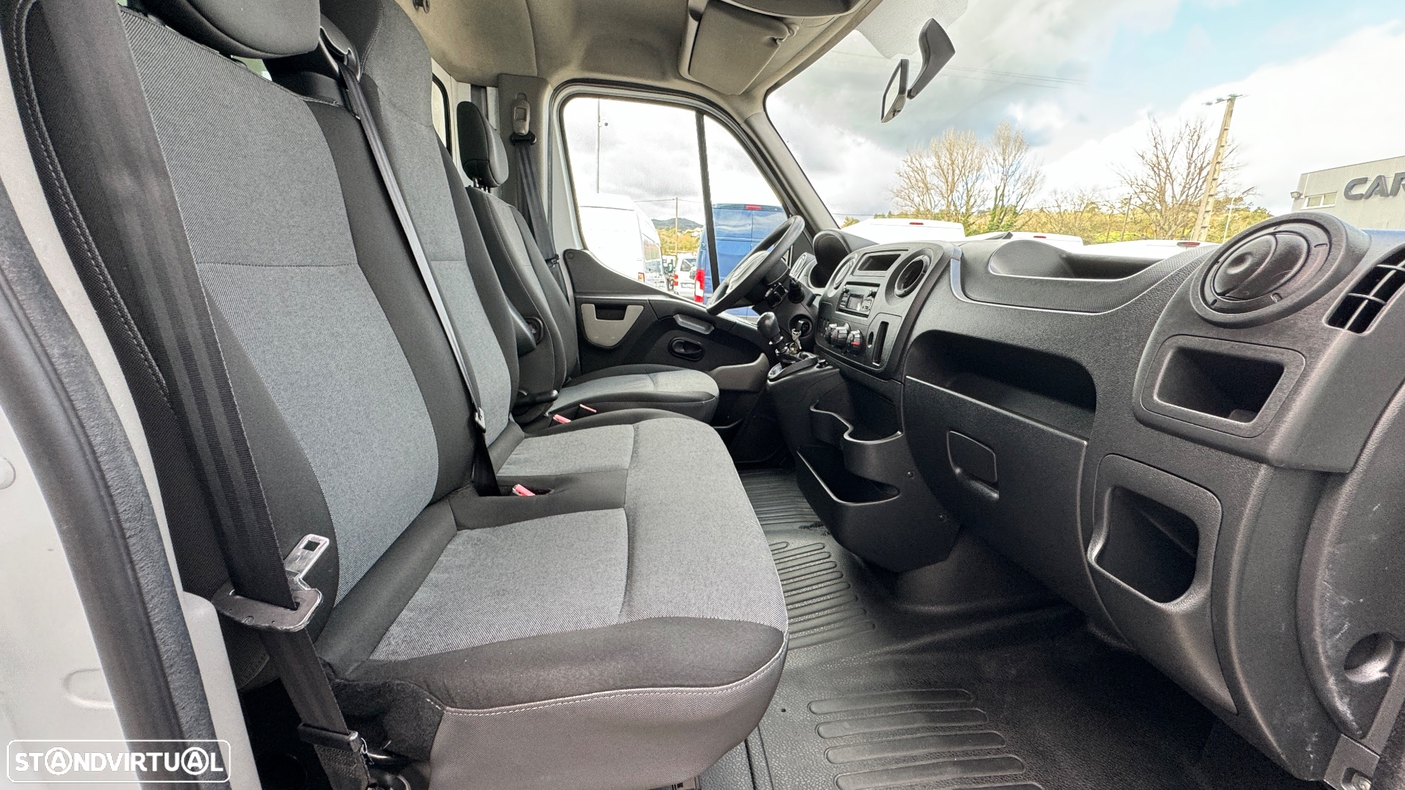 Renault Master 2.3 dCi 3.5T L4 Rodado Duplo - 18