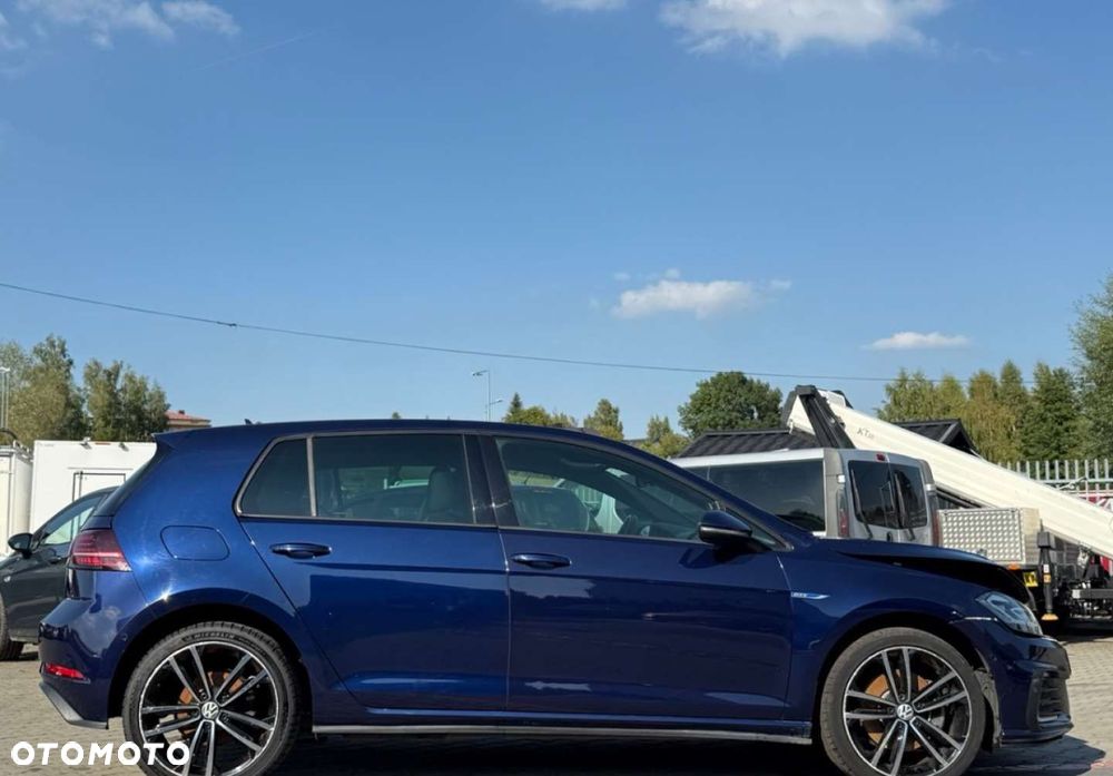 Volkswagen Golf - 6