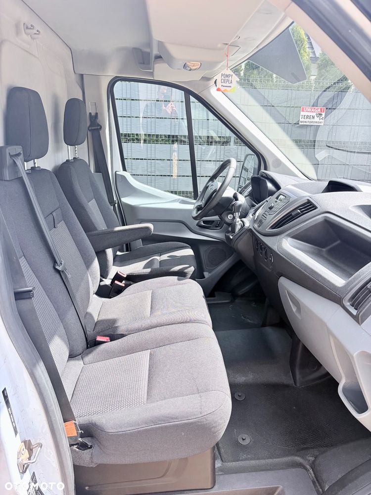 Ford Transit - 22