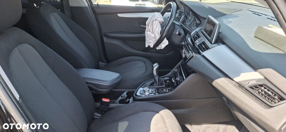 BMW Seria 2 218i - 12