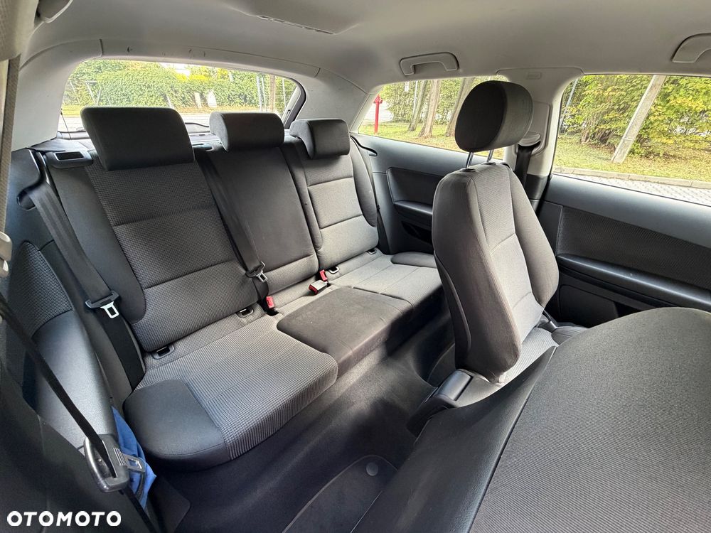 Audi A3 3-drzwiowe 1.6 Ambiente - 20
