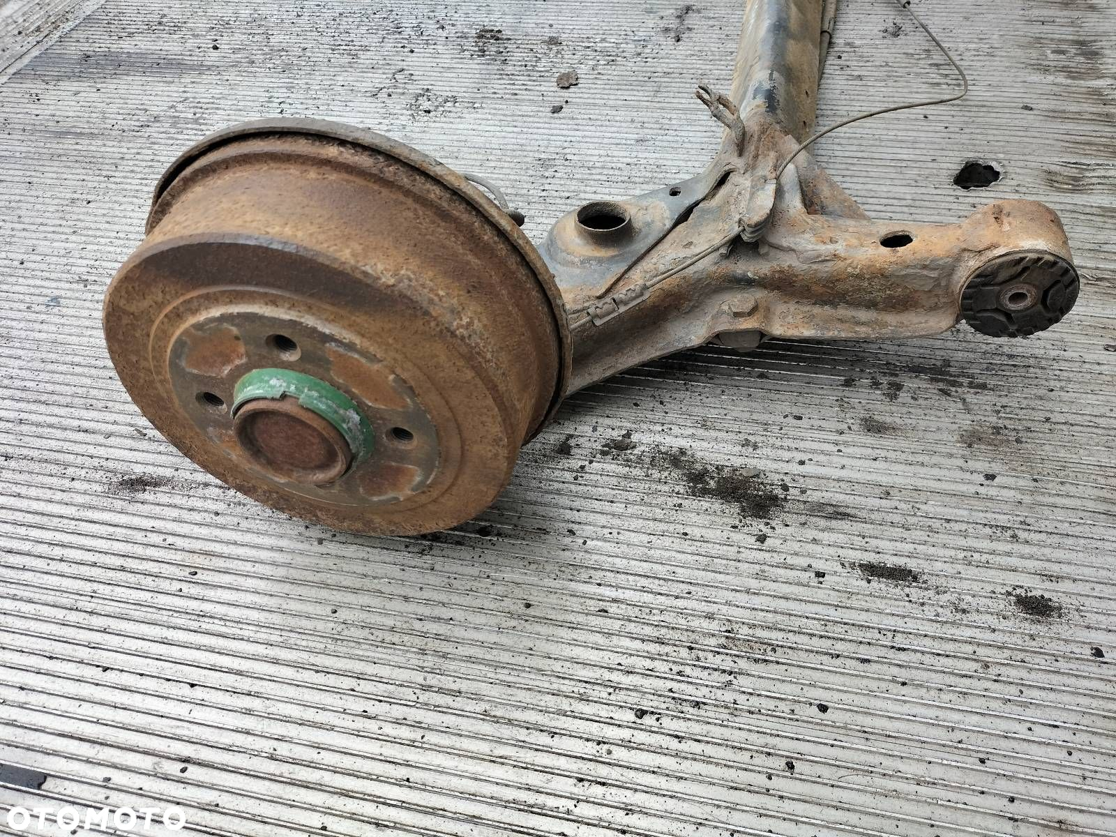 BELKA OŚ ZAWIESZENIA TYŁ BĘBNY Z ABS OPEL CORSA C - 3