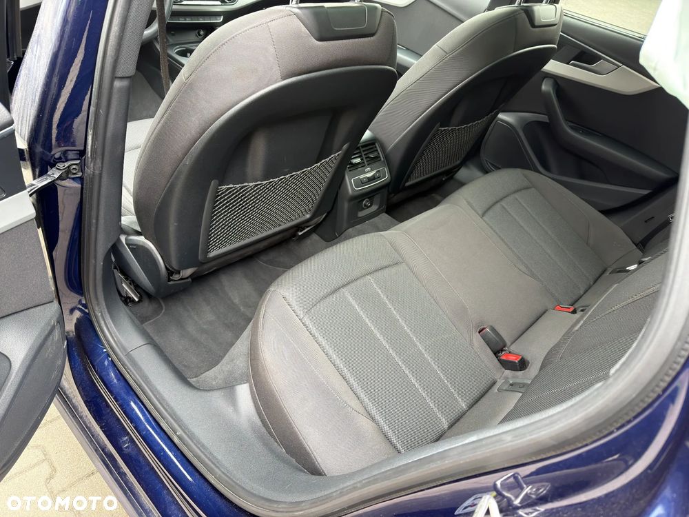 Audi A4 Avant 35 TDI S tronic - 15