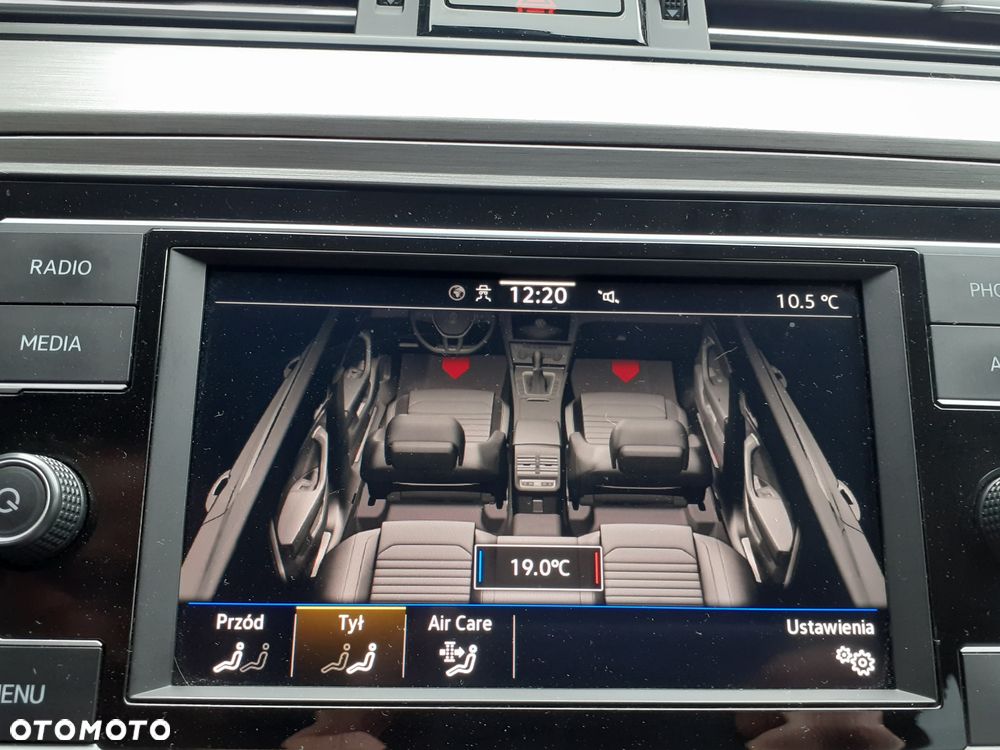 Volkswagen Passat - 17