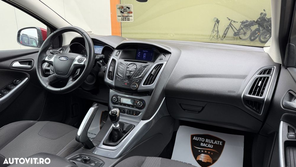 Ford Focus - 13