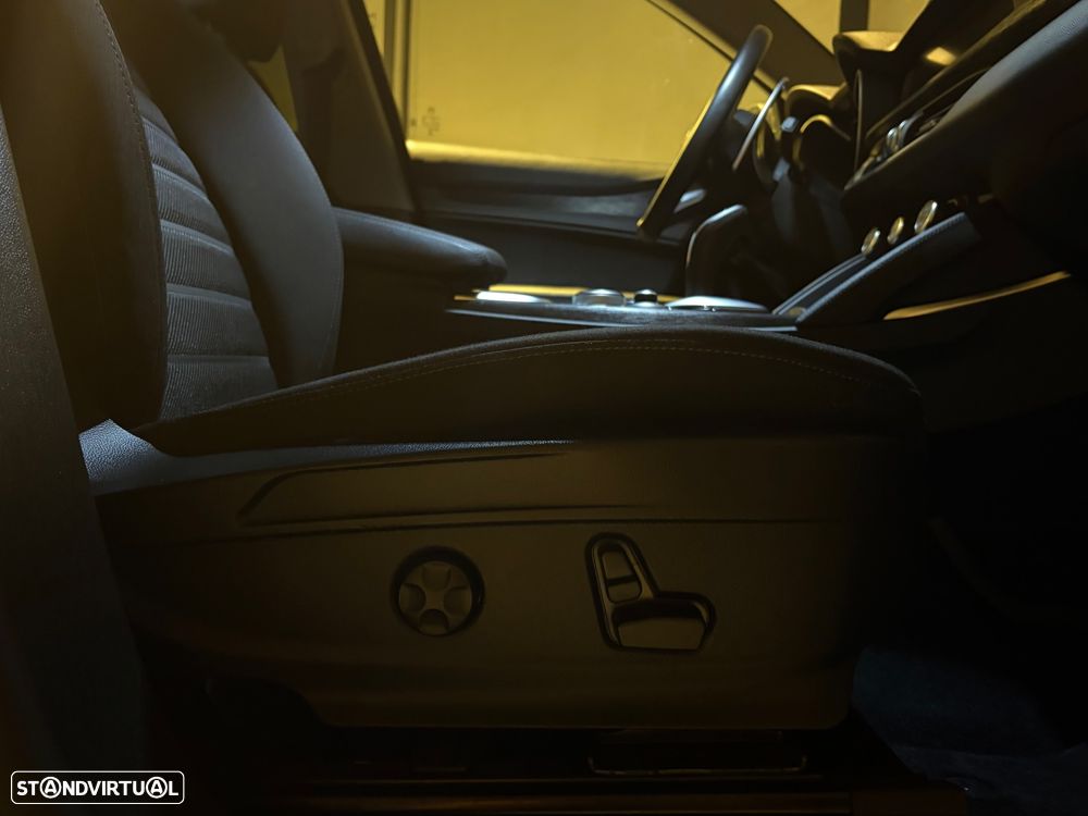 Alfa Romeo Stelvio 2.2 D Super AT8 - 27