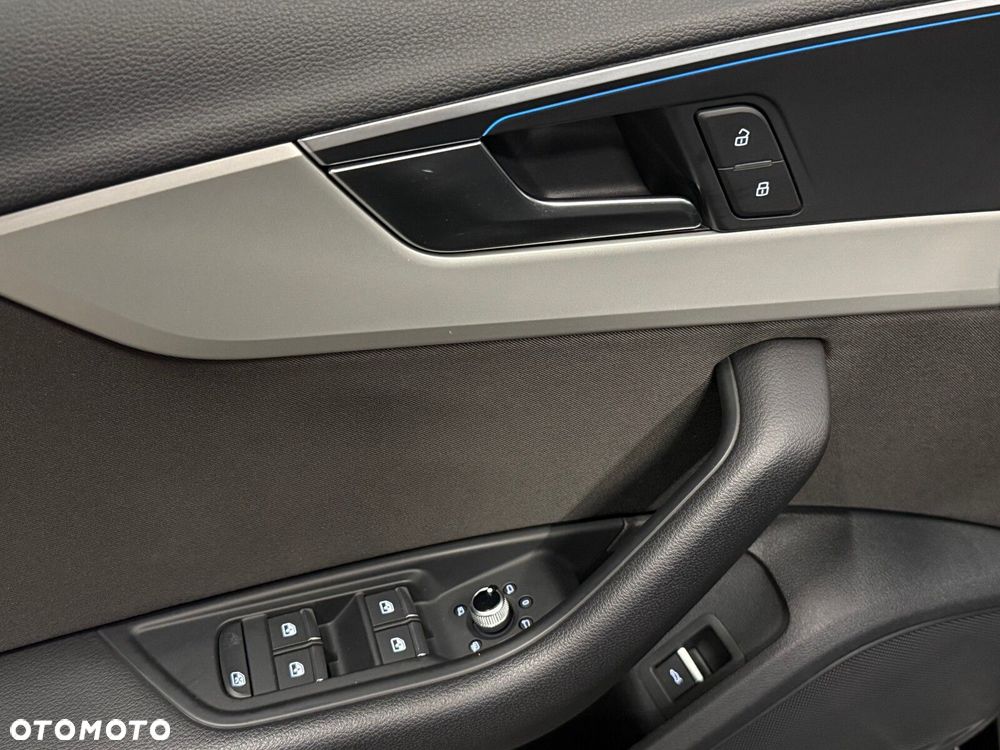 Audi A4 Limousine - 15