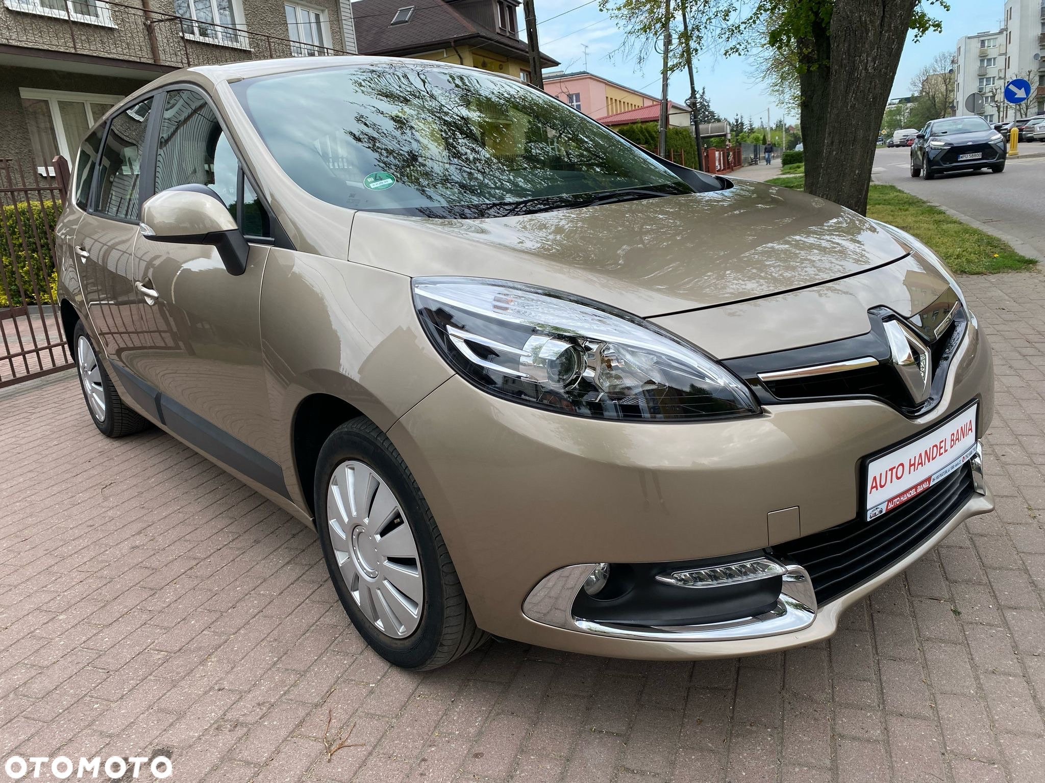 Renault Scenic 1.5 dCi Dynamique - 4