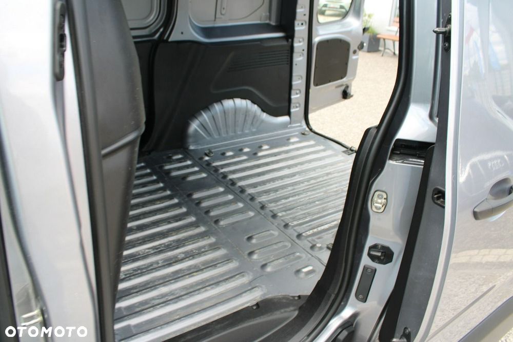 Opel Combo - 17