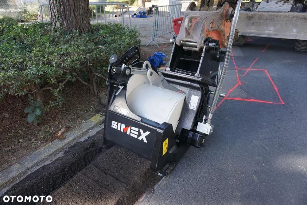 Frezarka do asfaltu SIMEX PHD450 dla koparek 10-16 ton - 3
