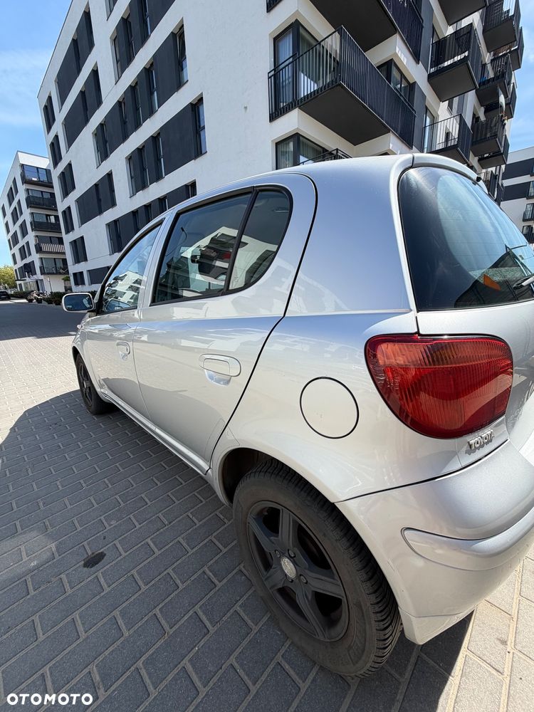 Toyota Yaris 1.3 VVT-i Sol - 10