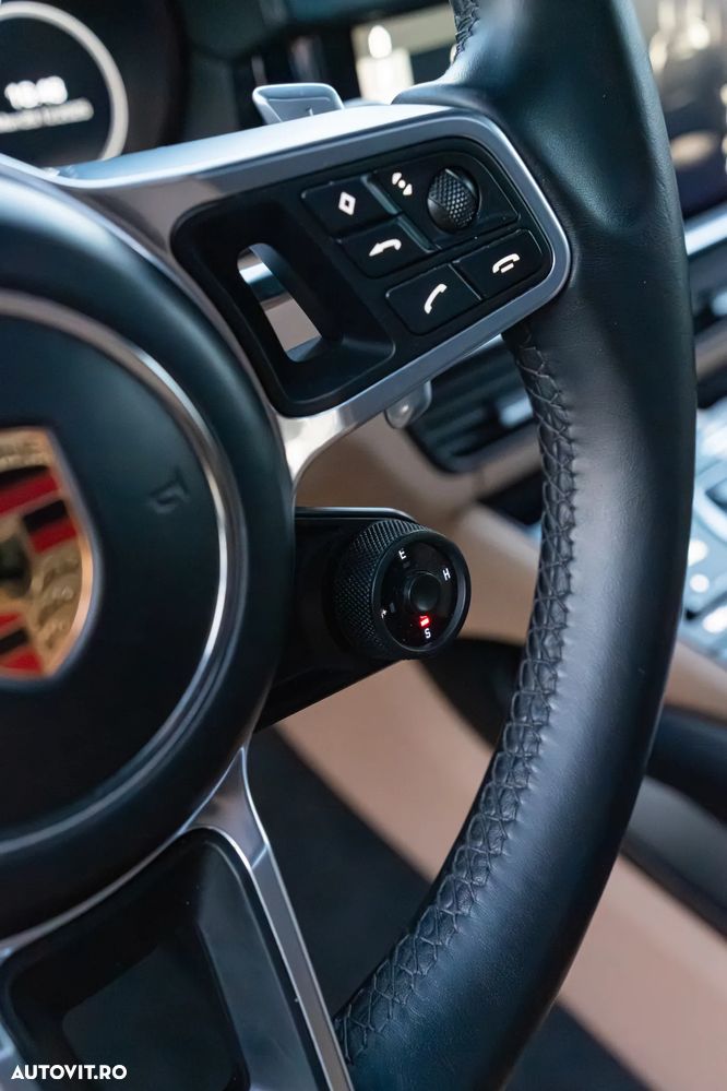 Porsche Cayenne E-Hybrid Tiptronic S - 26