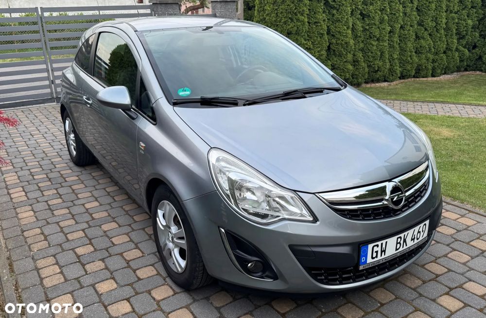Opel Corsa 1.4 16V Active - 1