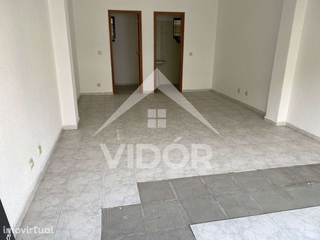 Loja no Novo Mercado Municipal da Baixa da Banheira - CI - Grande imagem: 2/5