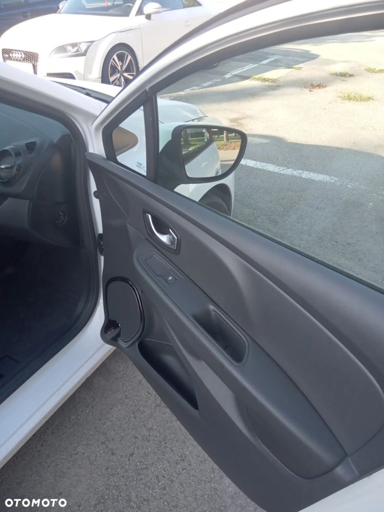 Renault Clio 1.5 dCi Energy Alize - 12