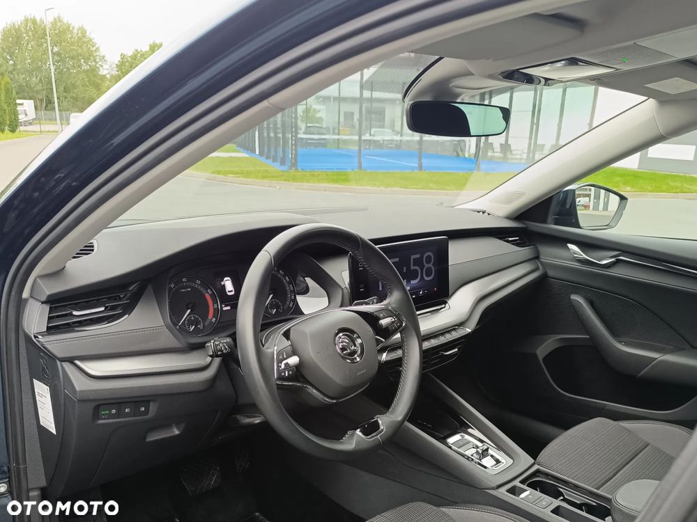 Skoda Octavia ver-1-5-tsi-e--tec-ambition-dsg - 11