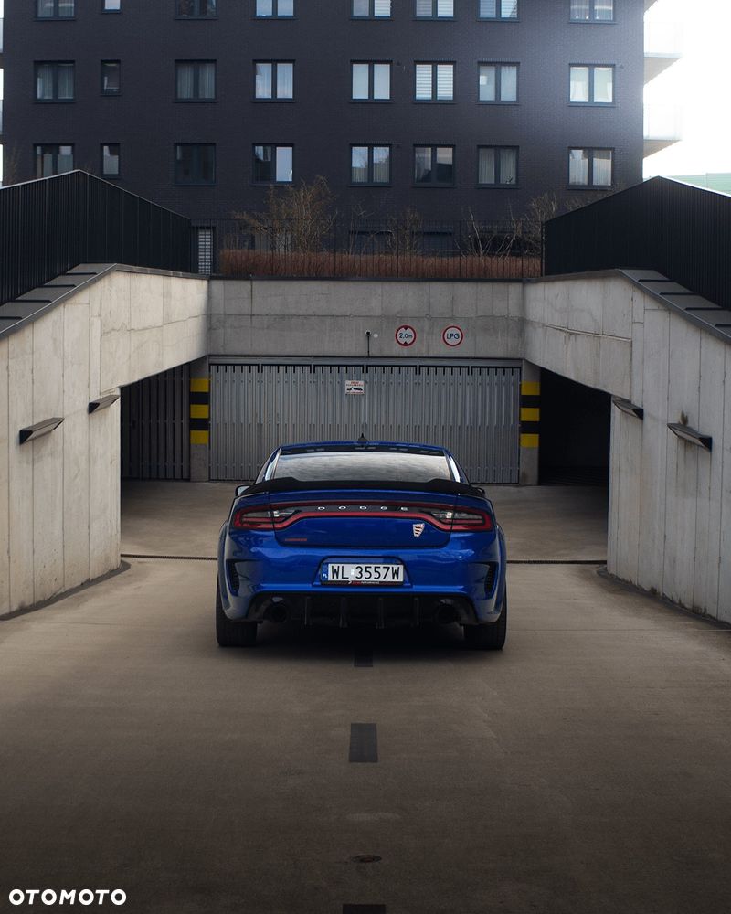 Dodge Charger - 4