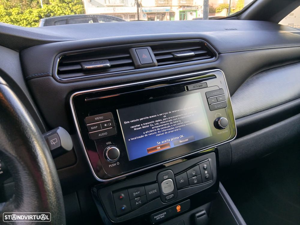 Nissan Leaf N-Connecta - 2