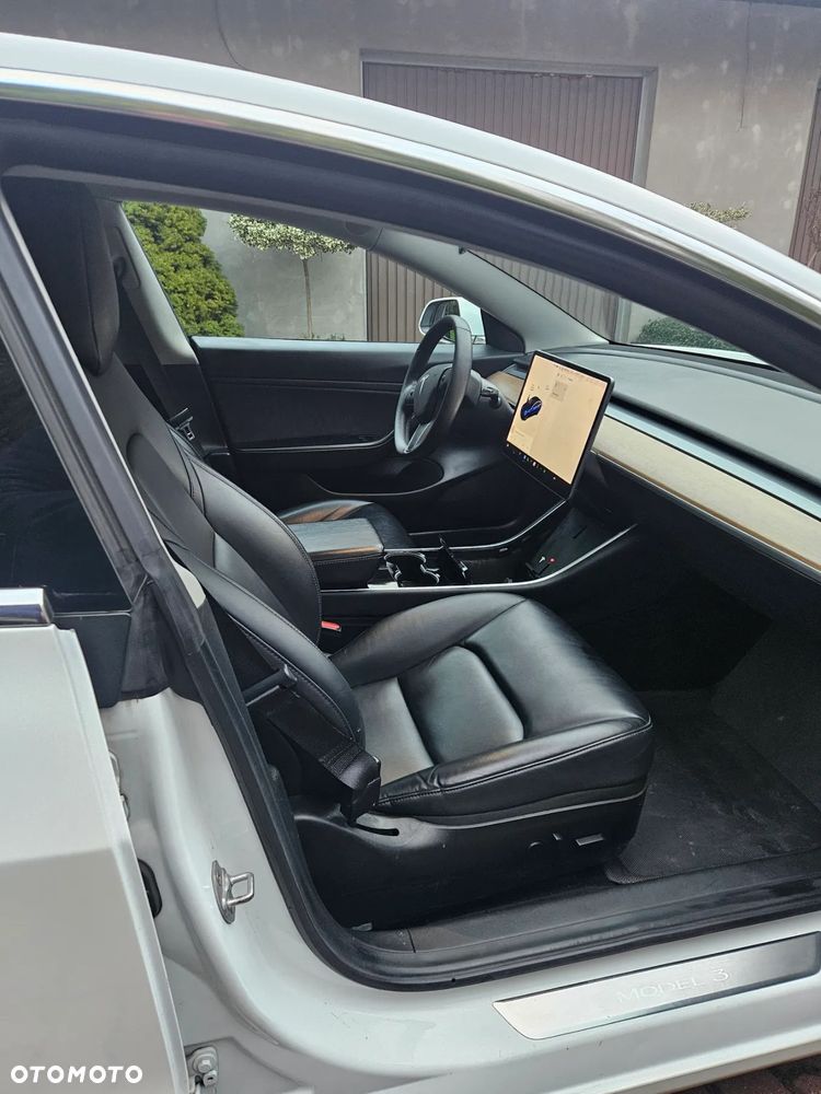 Tesla Model 3 Langstreckenbatterie Allradantrieb Dual Motor - 9