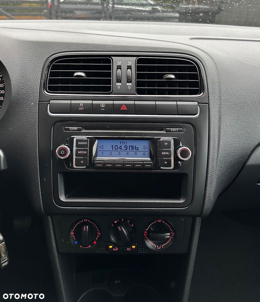 Volkswagen Polo - 11