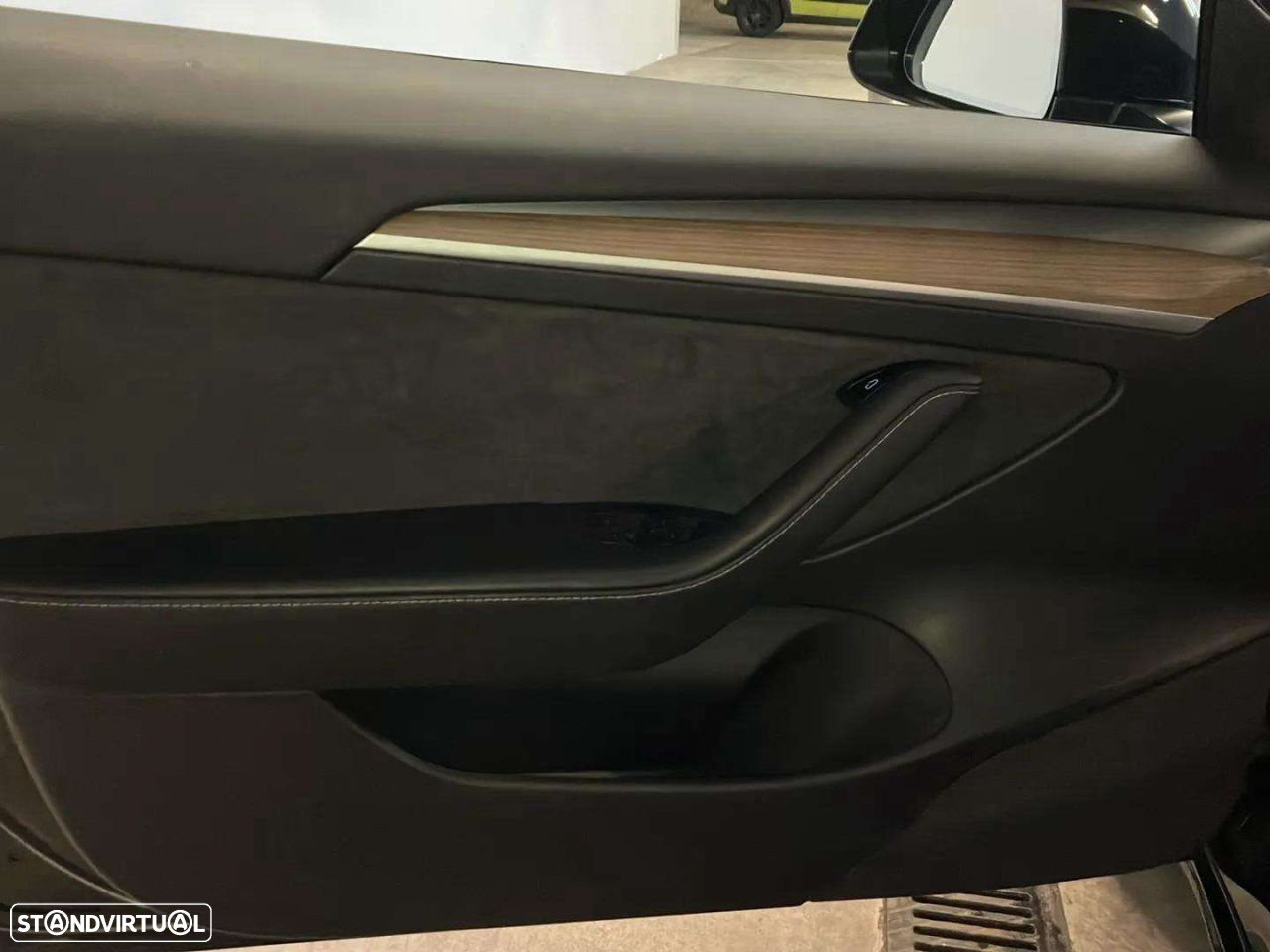 Tesla Model 3 - 16