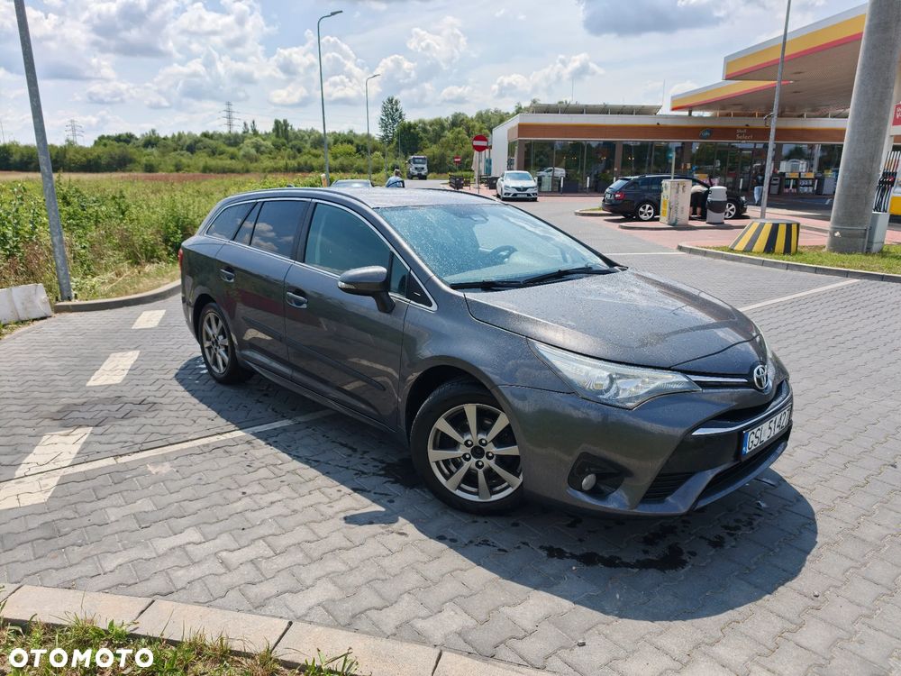 Toyota Avensis 1.8 Premium MS - 4