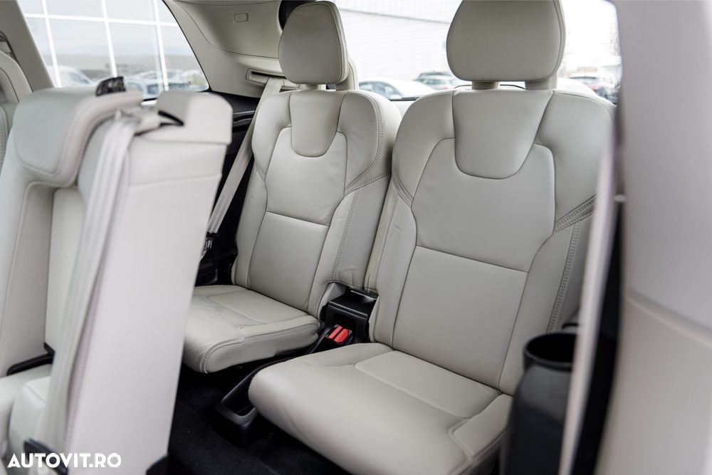 Volvo XC 90 D5 AWD Geartronic Inscription - 8