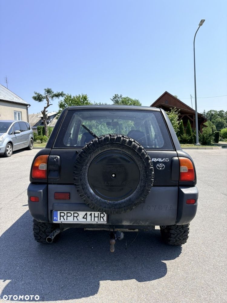 Toyota RAV4 - 5