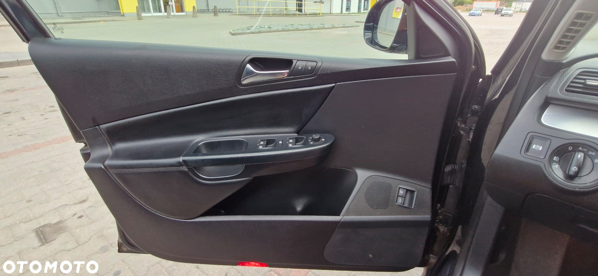 Volkswagen Passat 2.0 TDI Highline - 15