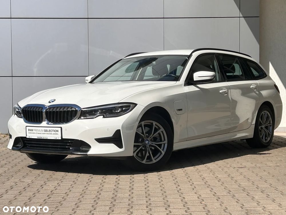 BMW Seria 3 320e xDrive Sport Line - 2