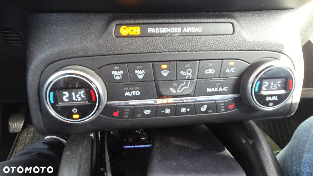 Ford Focus 1.5 EcoBlue STart-Stopp-System TITANIUM - 27