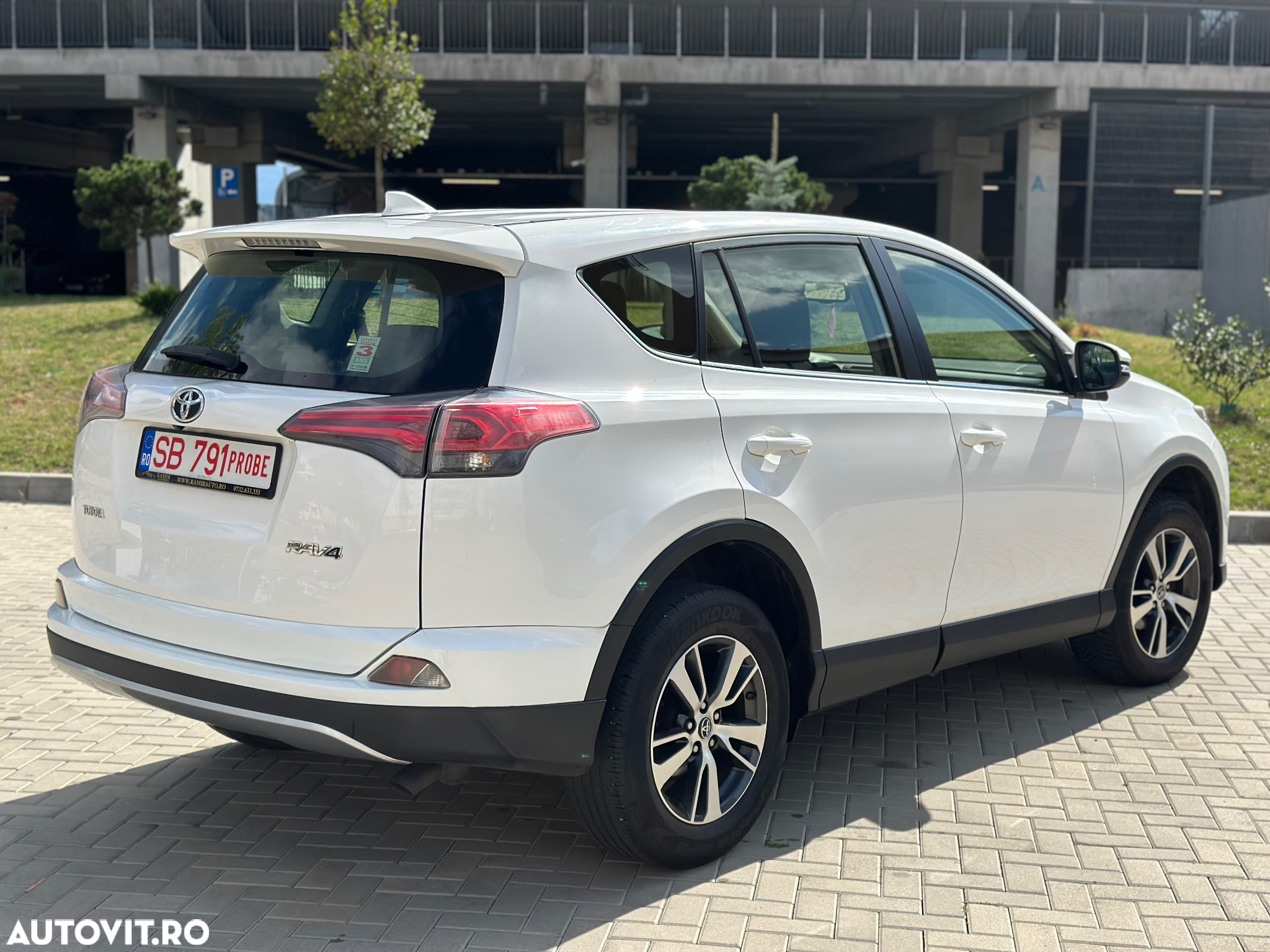 Toyota RAV4 - 5