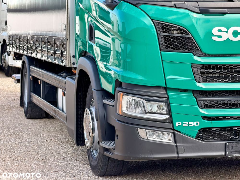 Scania P250 / FIRANKA / WINDA / 220 TYŚ KM / 18 EUROPALET / AUTOMAT / SYPIALKA / 2019 ROK / 9 520 KG ŁADOWNOŚCI / SILNIK 6 / 2019 ROK / JAK NOWA - 17