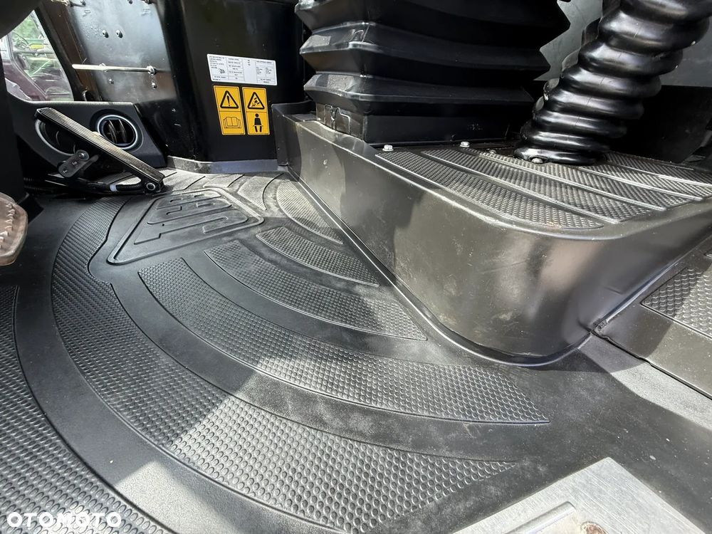 JCB 407 T4 / 2019 ROK / SILNIK 4-CYL BEZ DPF I ADBLUE / PIĘKNA / ORYGINAŁ / ZADBANA / SPROWADZONA Z NIEMIEC / MAŁE GABARYTY / SILNA / 406 408 409 60 70 M 506 509 - 38