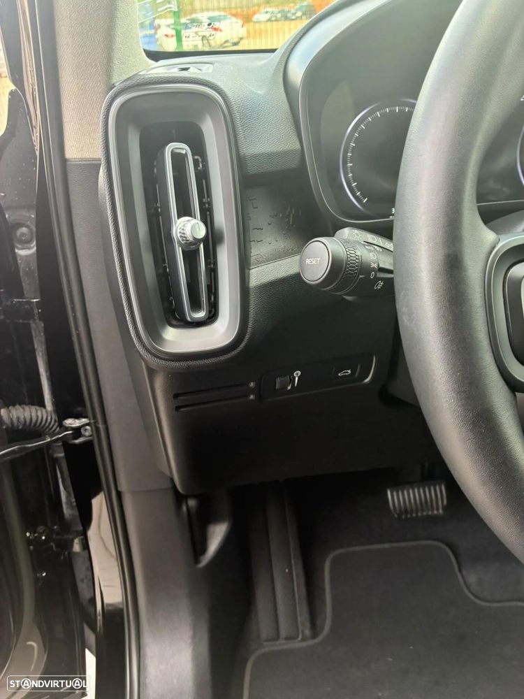 Volvo XC 40 1.5 T2 Momentum Plus Geartronic - 15