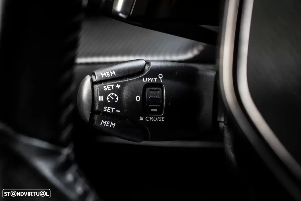 Peugeot 208 1.2 PureTech Allure EAT8 - 16