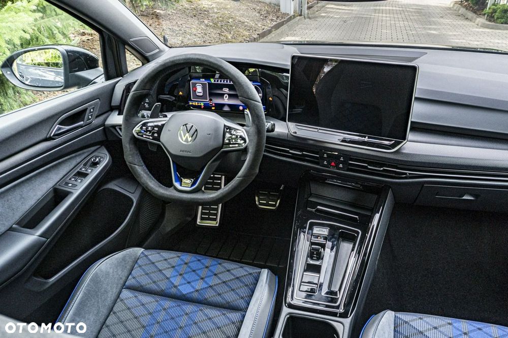 Volkswagen Golf - 21