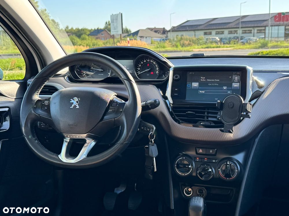 Peugeot 2008 1.6 e-HDi Style S&S - 19