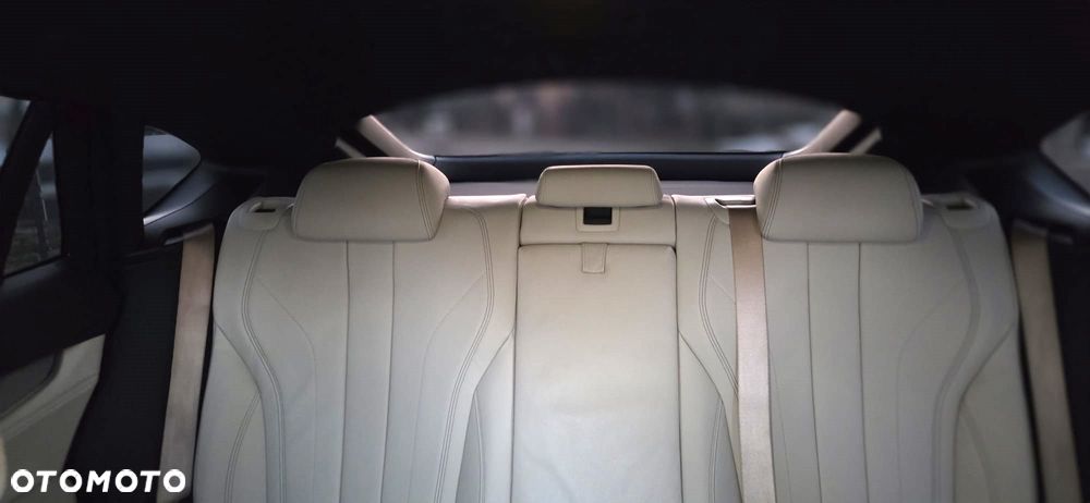 BMW X6 xDrive40d - 11