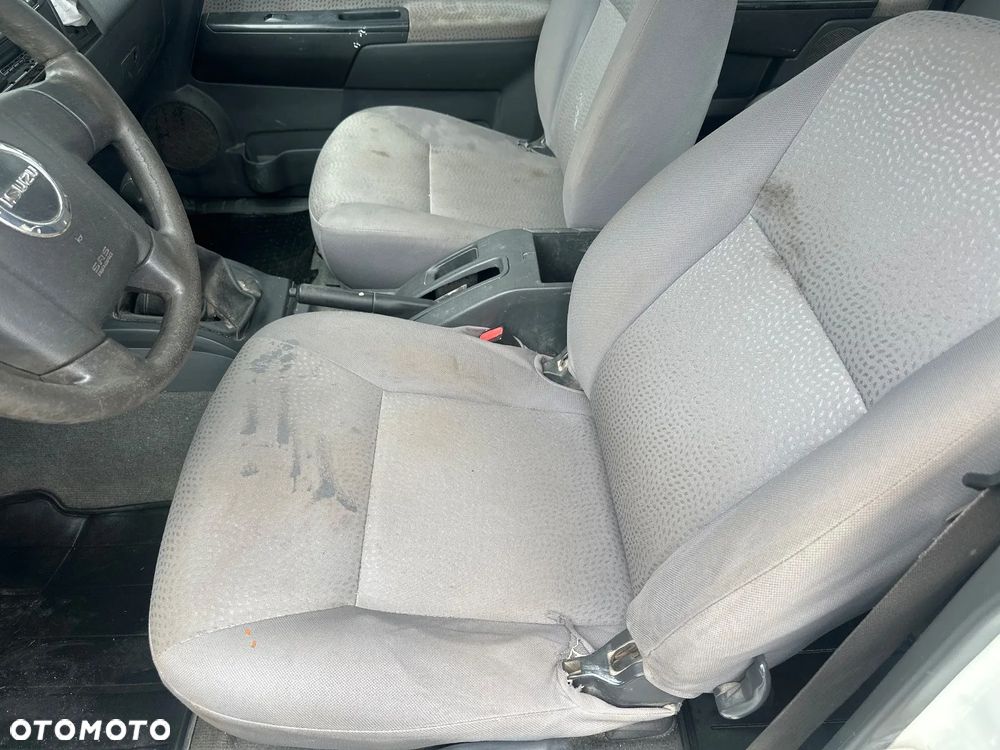 Isuzu D-Max - 18
