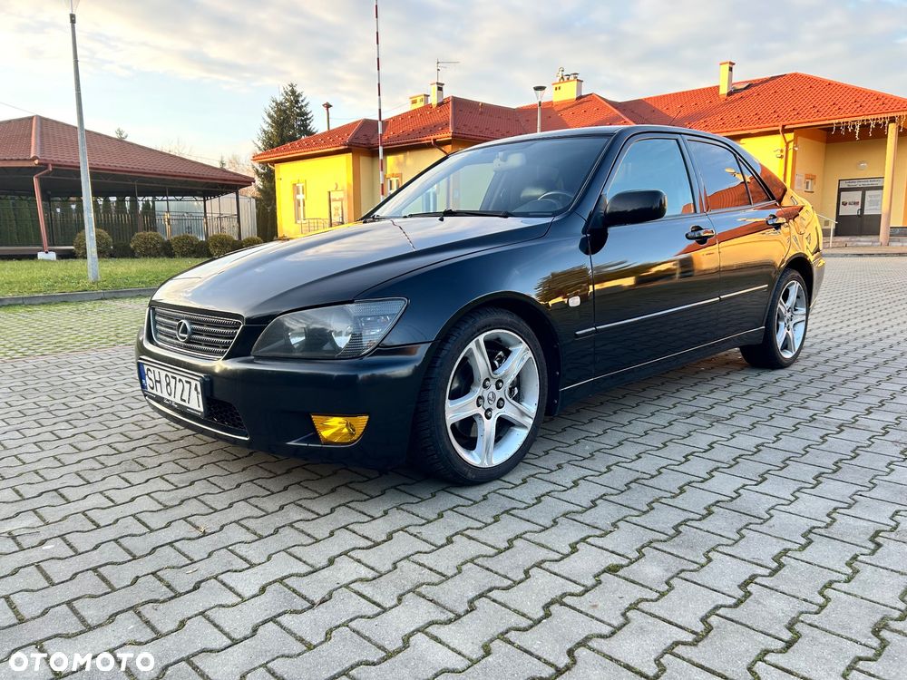 Lexus IS - 1