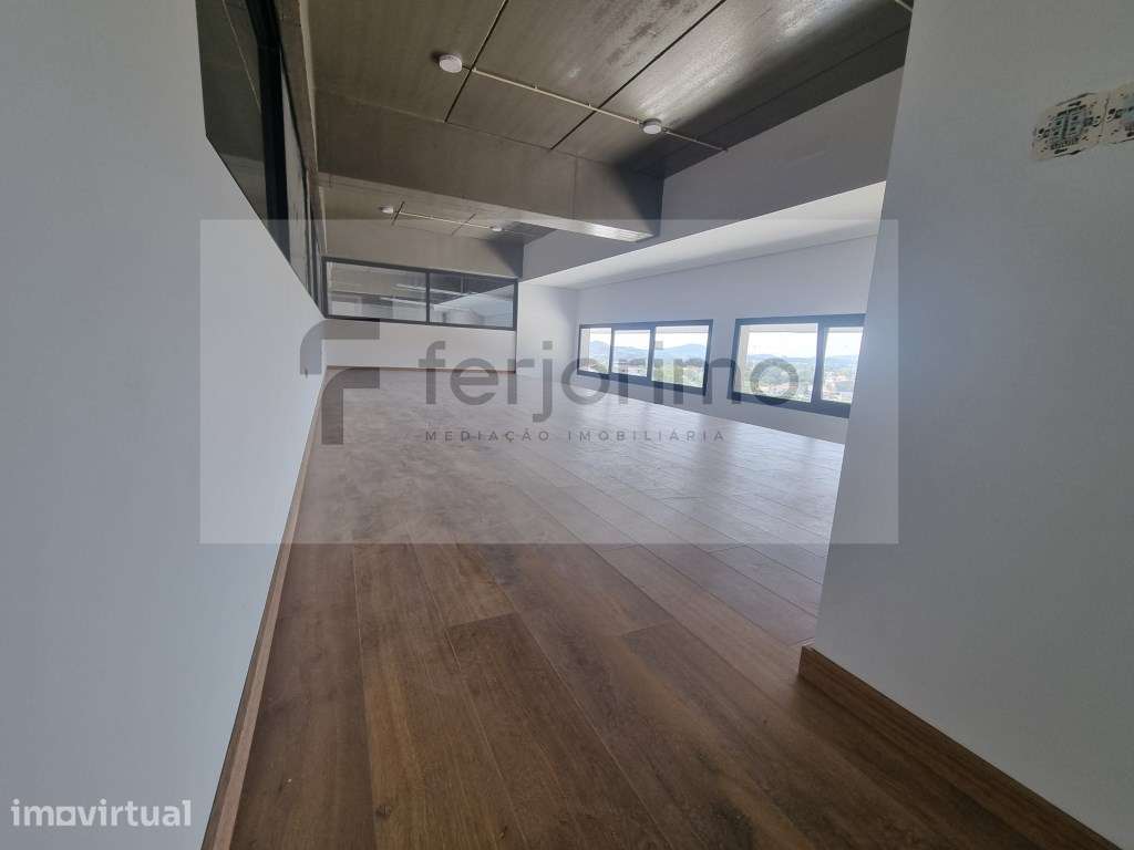 Exelente Pavilhão/Arrendamento - Grande imagem: 2/11