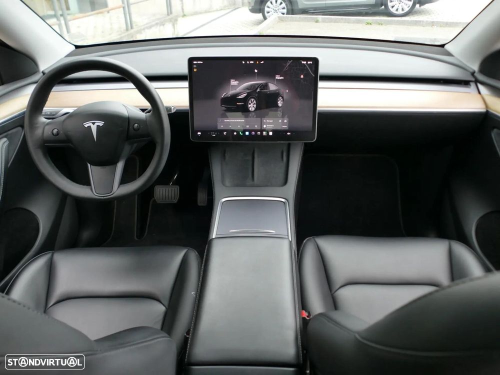 Tesla Model Y Standard - 35