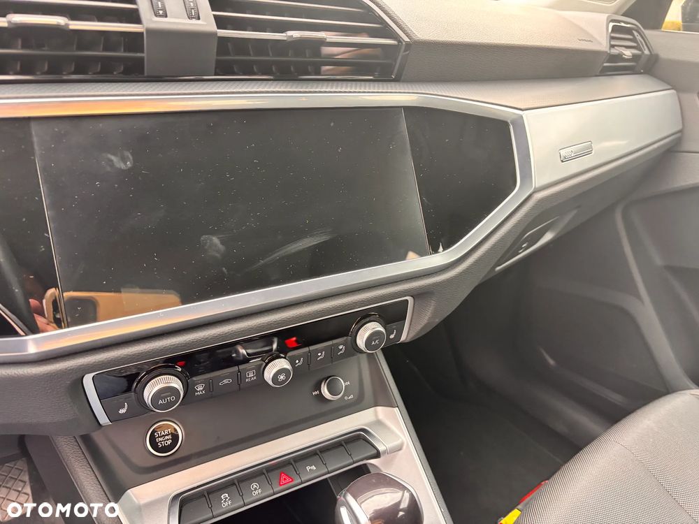 Audi Q3 35 TFSI S tronic - 16