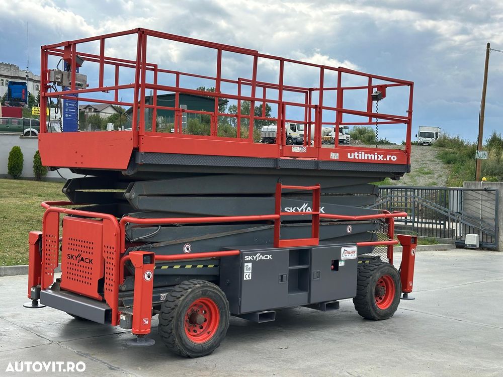 Skyjack SJ9250 RT - 3