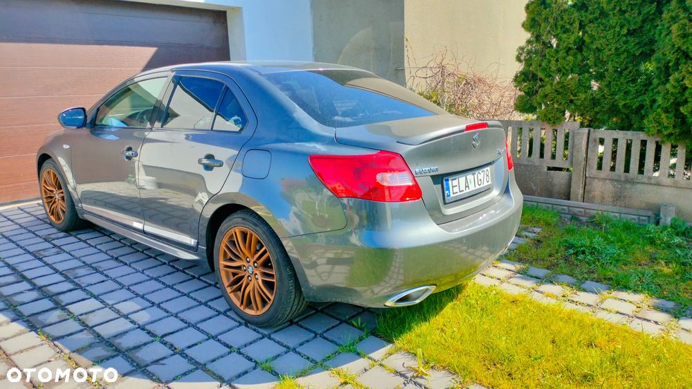 Suzuki Kizashi 2.4 4x2 Sport - 11