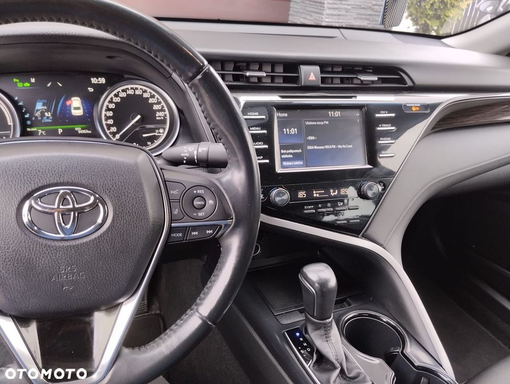 Toyota Camry 2.5 Hybrid Comfort CVT - 12