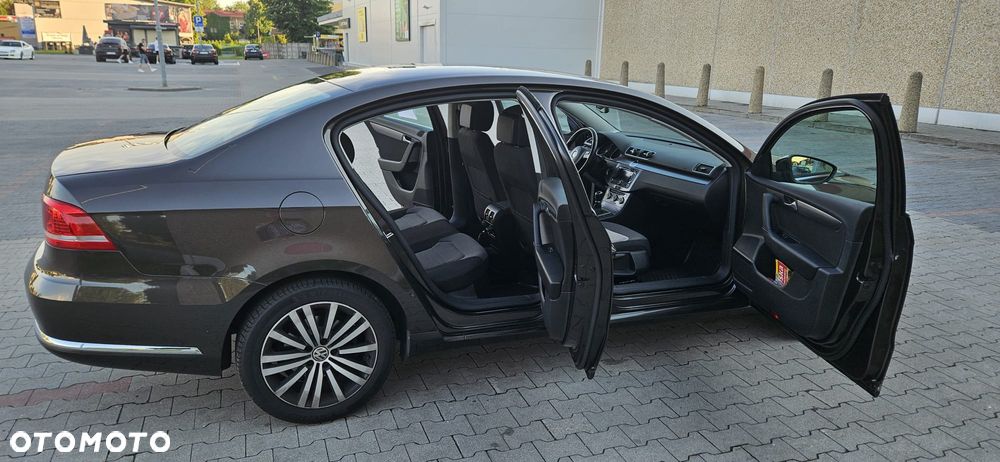 Volkswagen Passat 1.4 TSI BMT Comfortline - 15