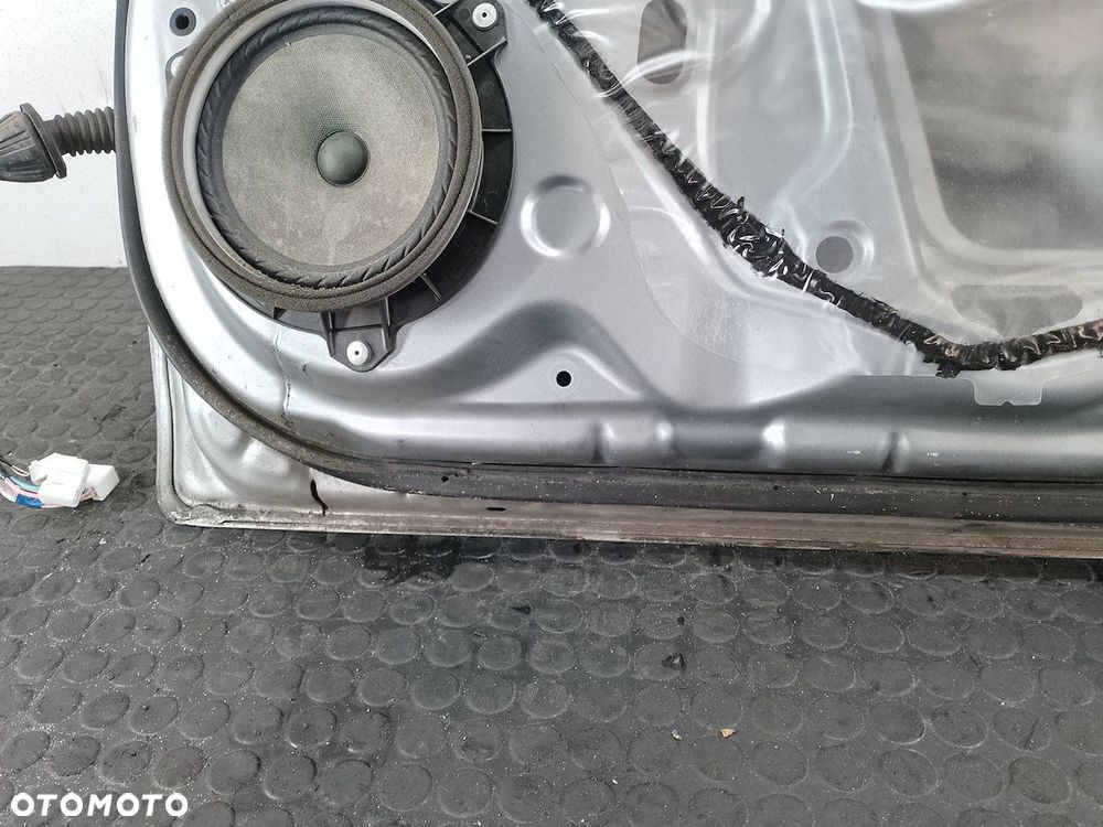 DRZWI PRZÓD PRAWY TOYOTA YARIS II 1F8 - 3