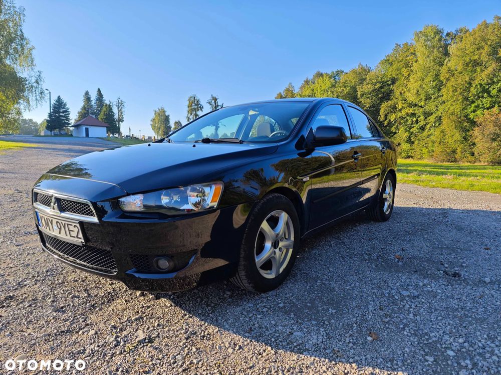 Mitsubishi Lancer 1.6 Invite - 1